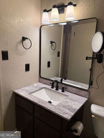 9 Crestwood Circle, Valdosta, GA 31602