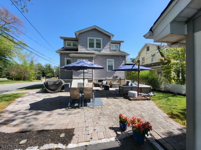 266 Eagle Rock Ave, Roseland Boro, NJ 07068