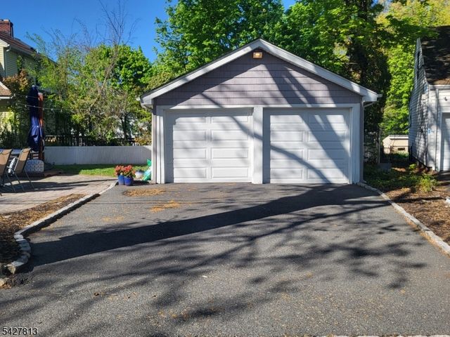 266 Eagle Rock Ave, Roseland Boro, NJ 07068