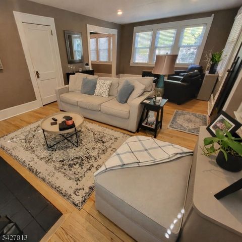 266 Eagle Rock Ave, Roseland Boro, NJ 07068