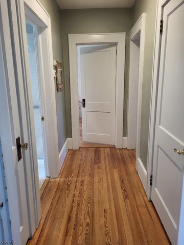 266 Eagle Rock Ave, Roseland Boro, NJ 07068