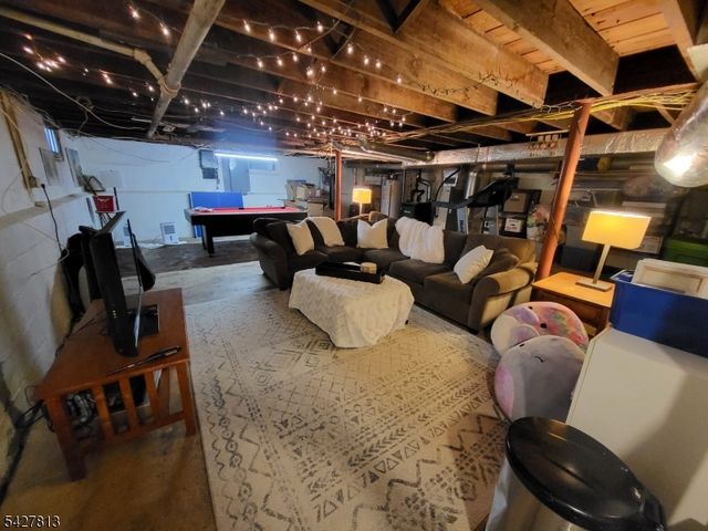 266 Eagle Rock Ave, Roseland Boro, NJ 07068
