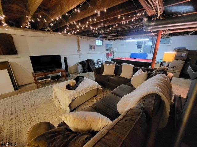 266 Eagle Rock Ave, Roseland Boro, NJ 07068