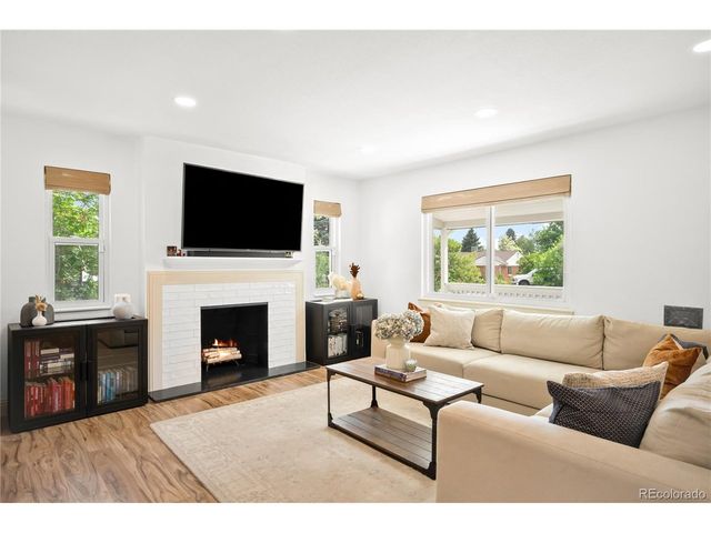 3351 S Dahlia St, Denver, CO 80222