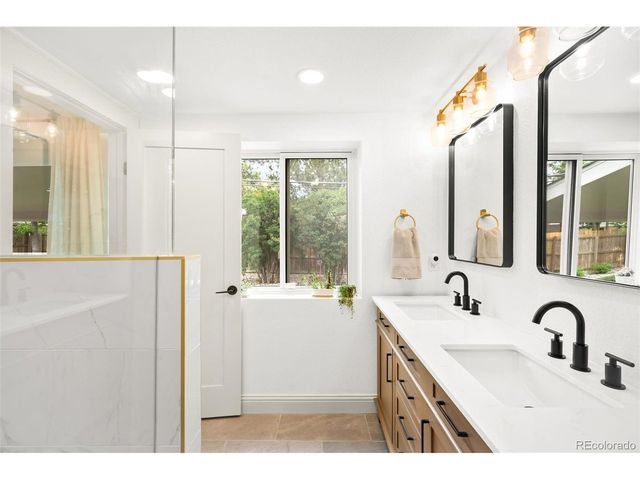 3351 S Dahlia St, Denver, CO 80222