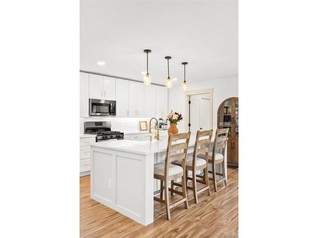 3351 S Dahlia St, Denver, CO 80222