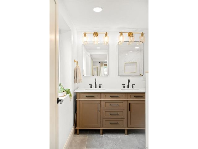 3351 S Dahlia St, Denver, CO 80222