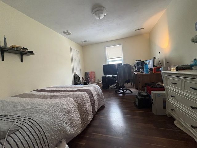 15 Wachusett St 2, Worcester, MA 01609