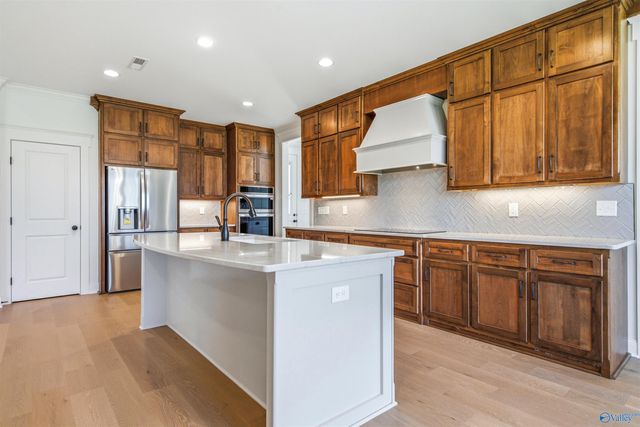 23327 Rhett Drive, Athens, AL 35613