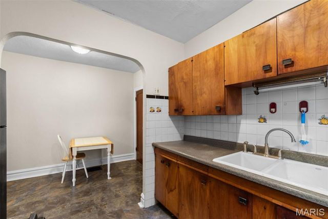 4022 Hydraulic Avenue, St Louis, MO 63116