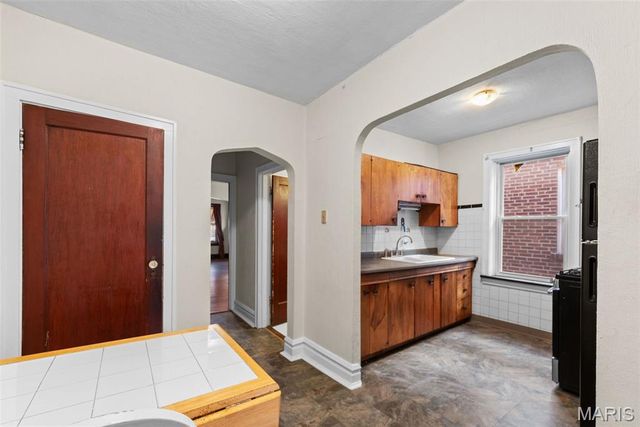 4022 Hydraulic Avenue, St Louis, MO 63116