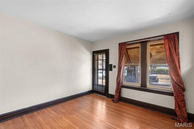 4022 Hydraulic Avenue, St Louis, MO 63116