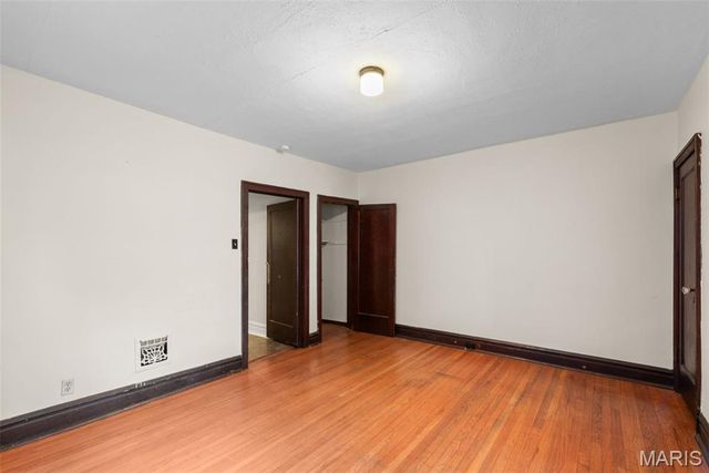 4022 Hydraulic Avenue, St Louis, MO 63116