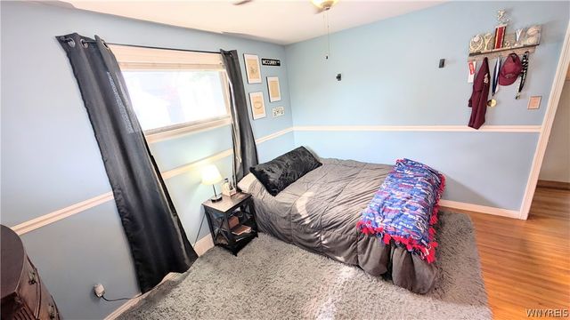 8915 Brookside Drive, Niagara Falls, NY 14304