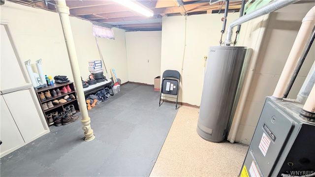 8915 Brookside Drive, Niagara Falls, NY 14304