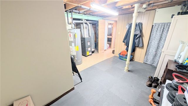 8915 Brookside Drive, Niagara Falls, NY 14304