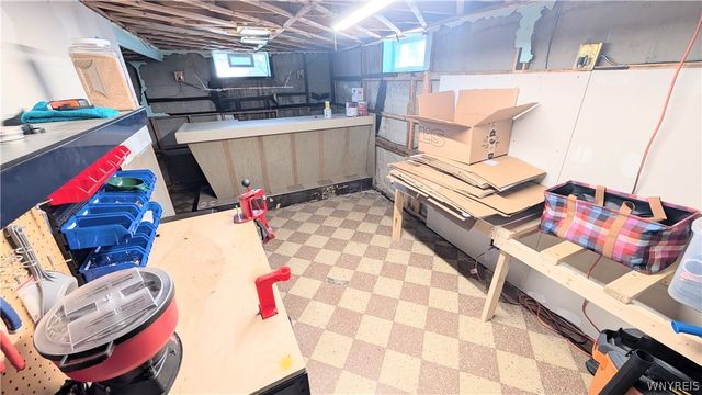 8915 Brookside Drive, Niagara Falls, NY 14304