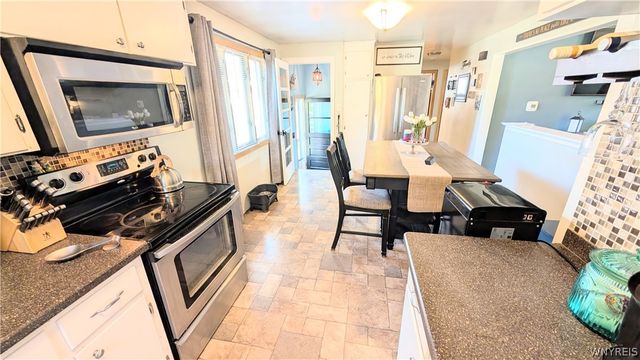 8915 Brookside Drive, Niagara Falls, NY 14304