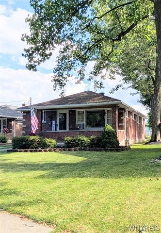 8915 Brookside Drive, Niagara Falls, NY 14304