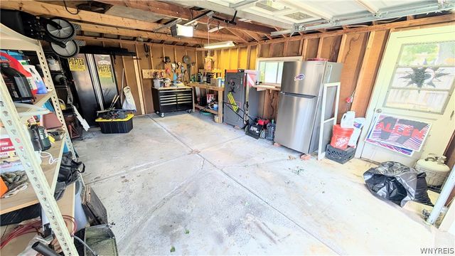 8915 Brookside Drive, Niagara Falls, NY 14304