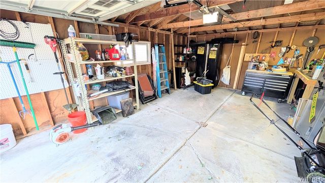 8915 Brookside Drive, Niagara Falls, NY 14304