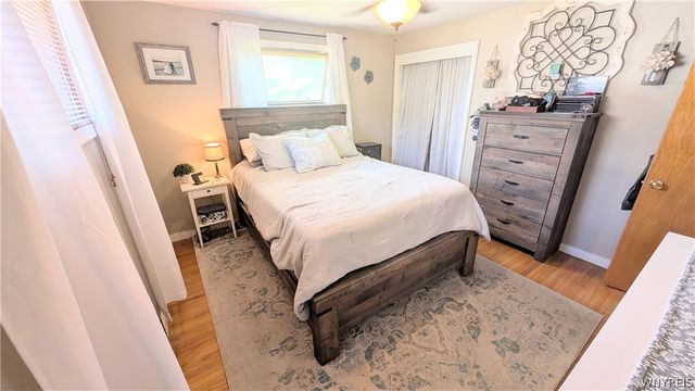 8915 Brookside Drive, Niagara Falls, NY 14304