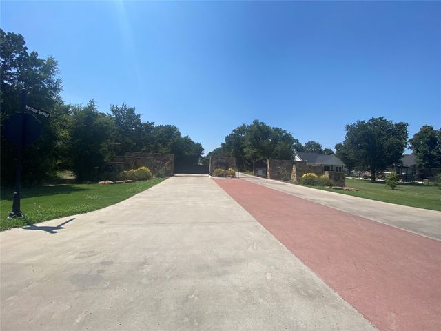 145 Salt Creek Court, Weatherford, TX 76087