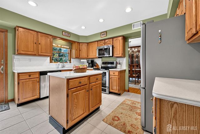 111 Szymanski Drive, Spotswood, NJ 08884