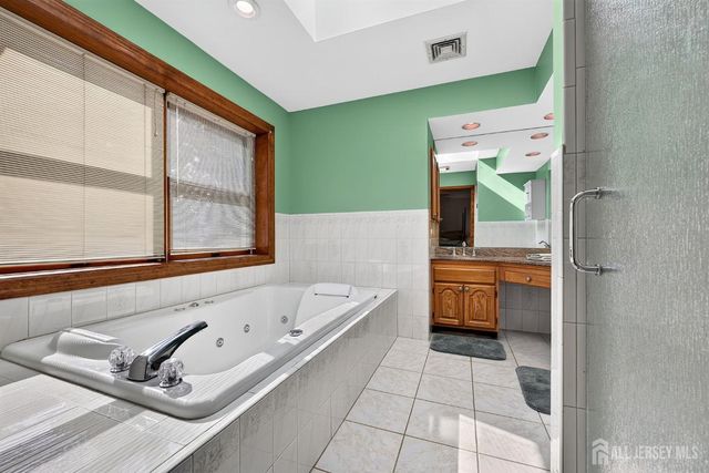 111 Szymanski Drive, Spotswood, NJ 08884