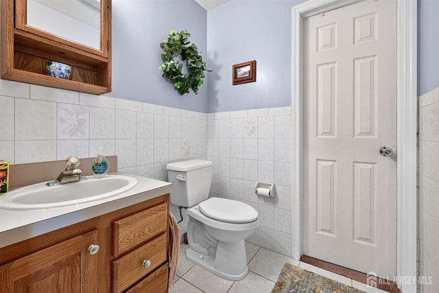 111 Szymanski Drive, Spotswood, NJ 08884