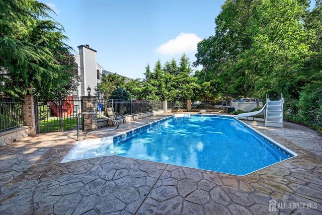 111 Szymanski Drive, Spotswood, NJ 08884