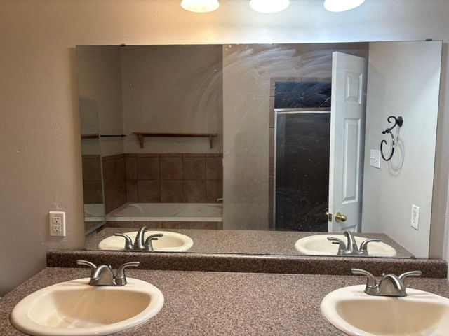 13727 Abrahamson RD, Manor, TX 78653