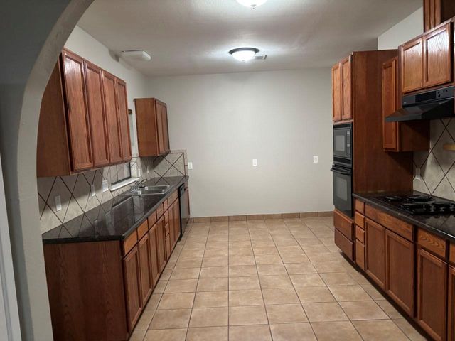 13727 Abrahamson RD, Manor, TX 78653