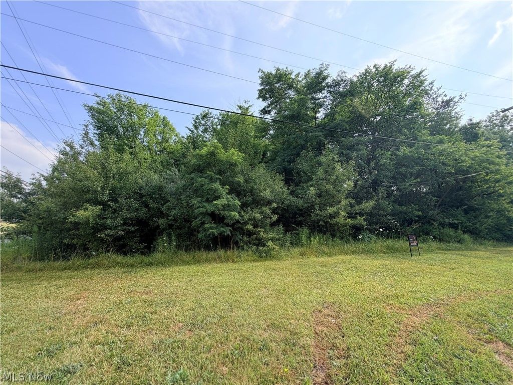 Winding Way, Brecksville, OH 44141