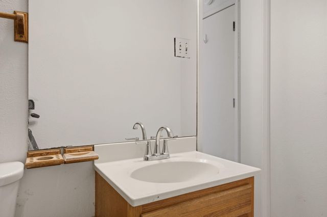 192 W Valverde Road, Corrales, NM 87048