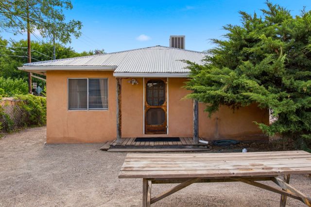 192 W Valverde Road, Corrales, NM 87048