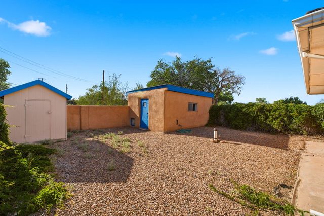 192 W Valverde Road, Corrales, NM 87048