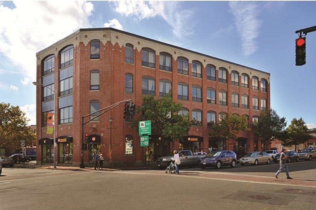 76 Lafayette St 4C, Salem, MA 01970