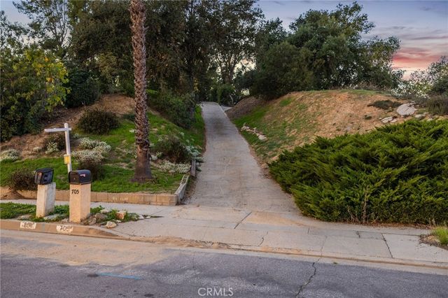 705 Beaverbrook, Glendora, CA 91740