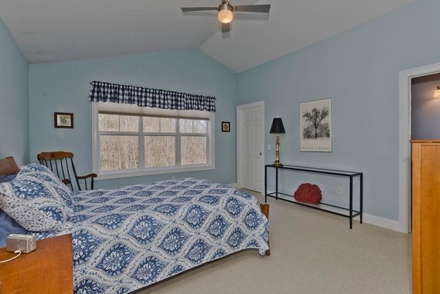 330 Haydenville Rd E, Northampton, MA 01053