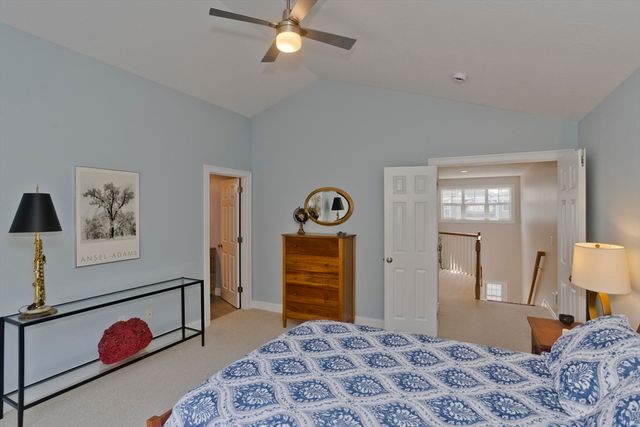 330 Haydenville Rd E, Northampton, MA 01053