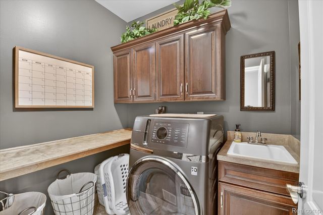 5585 Leah Lane, Almont Township, MI 48003