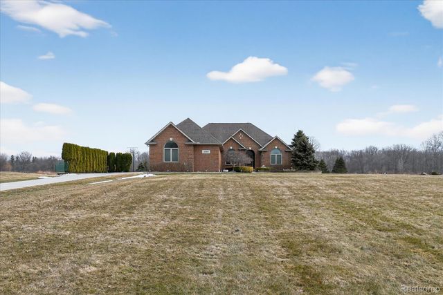 5585 Leah Lane, Almont Township, MI 48003