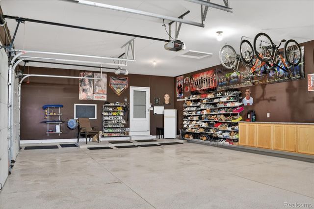 5585 Leah Lane, Almont Township, MI 48003