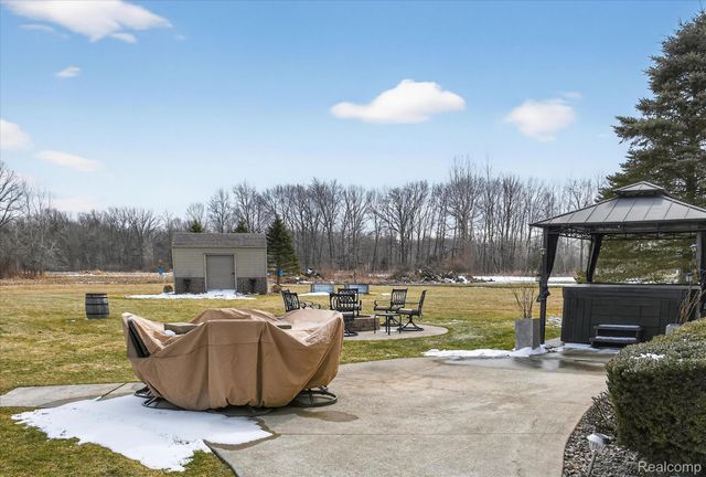 5585 Leah Lane, Almont Township, MI 48003