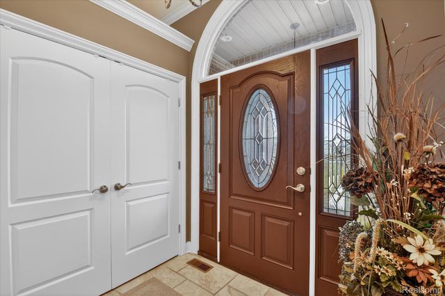 5585 Leah Lane, Almont Township, MI 48003