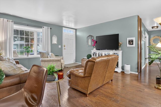 4122 Manor Drive, South Bend, IN 46614