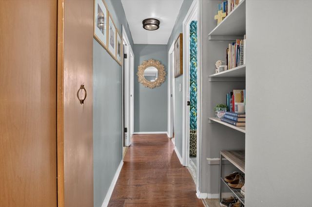 4122 Manor Drive, South Bend, IN 46614