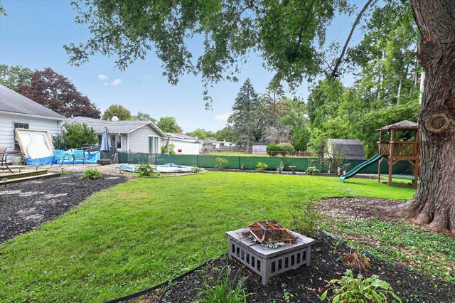 4122 Manor Drive, South Bend, IN 46614