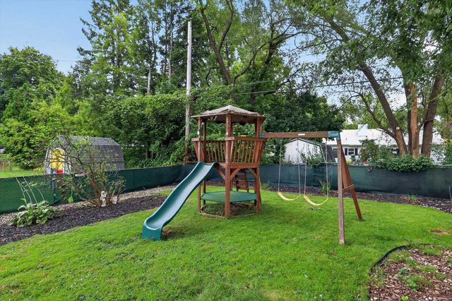 4122 Manor Drive, South Bend, IN 46614